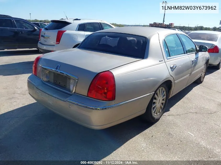 2003 Lincoln Town Car Signature VIN: 1LNHM82W03Y673962 Lot: 40839292