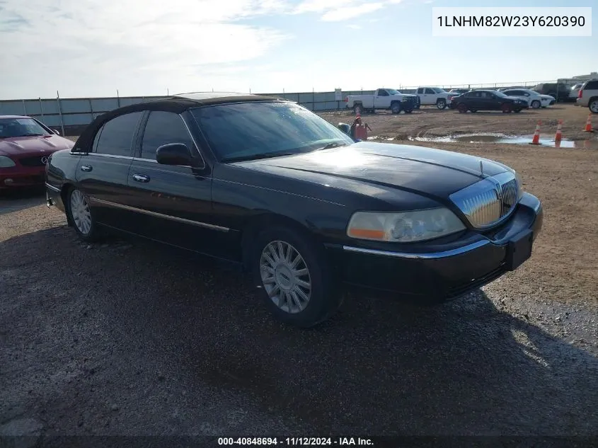 2003 Lincoln Town Car Signature VIN: 1LNHM82W23Y620390 Lot: 40848694