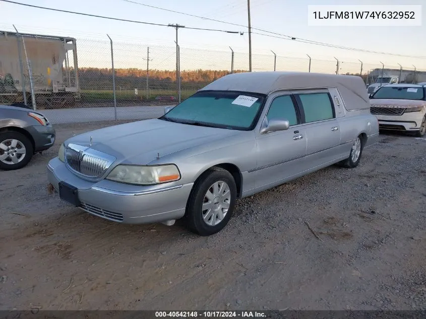 2004 Lincoln Town Car Executive/Signature VIN: 1LJFM81W74Y632952 Lot: 40542148