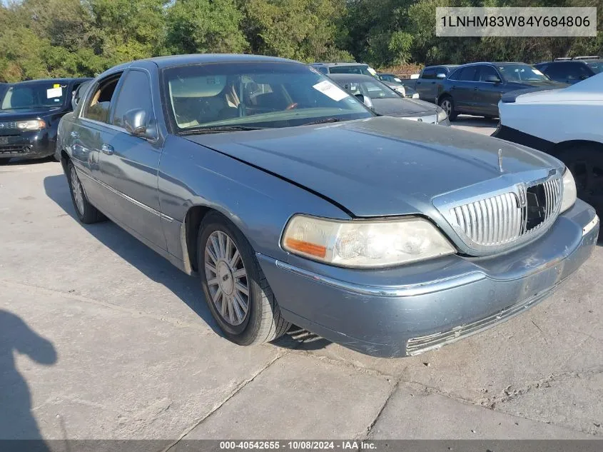 2004 Lincoln Town Car Ultimate VIN: 1LNHM83W84Y684806 Lot: 40542655