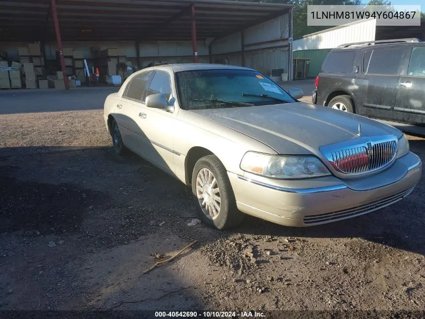 2004 Lincoln Town Car Signature VIN: 1LNHM81W94Y604867 Lot: 40542690