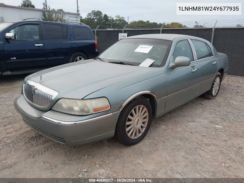 2004 Lincoln Town Car Signature VIN: 1LNHM81W24Y677935 Lot: 40699277