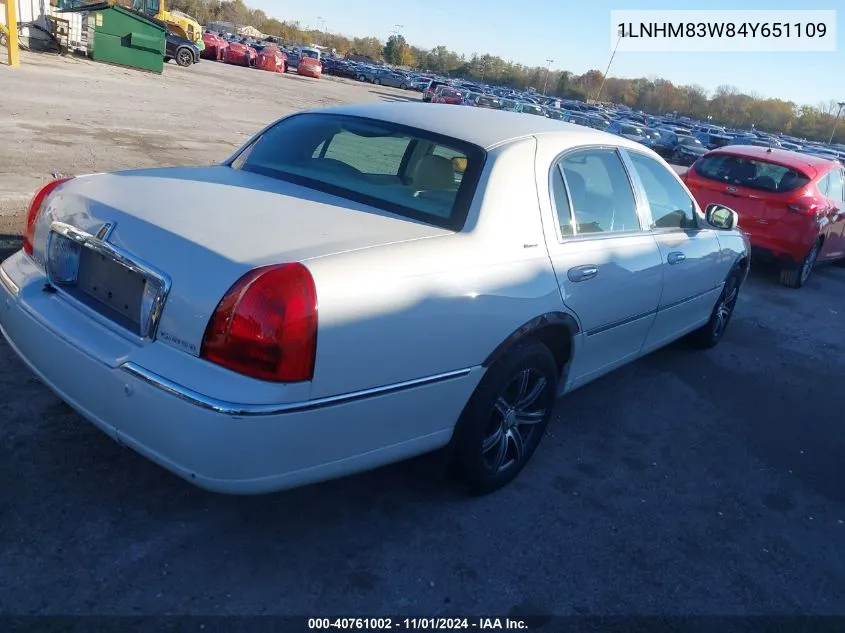 2004 Lincoln Town Car Ultimate VIN: 1LNHM83W84Y651109 Lot: 40761002