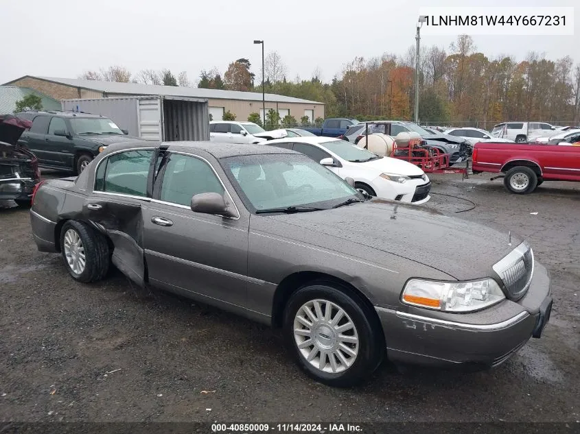 2004 Lincoln Town Car Signature VIN: 1LNHM81W44Y667231 Lot: 40850009