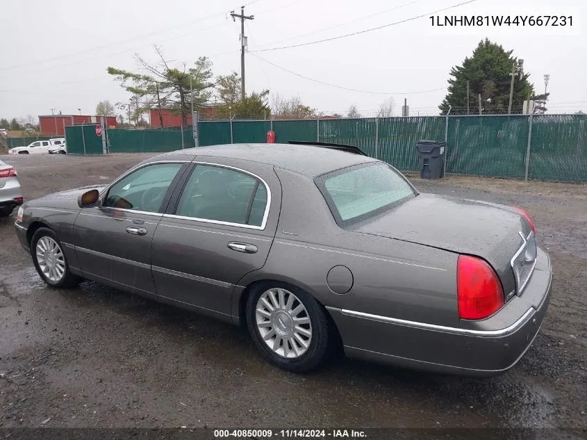 2004 Lincoln Town Car Signature VIN: 1LNHM81W44Y667231 Lot: 40850009