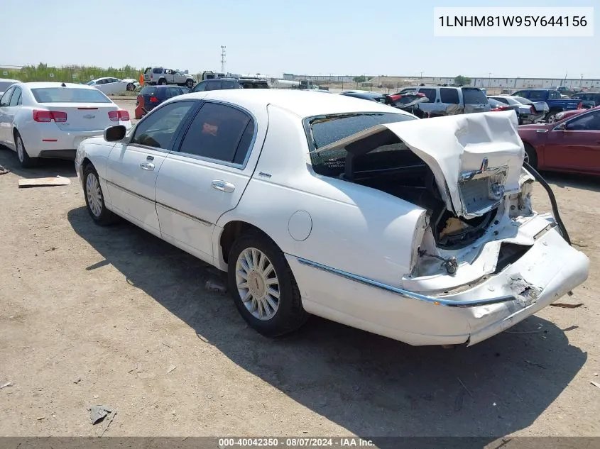 2005 Lincoln Town Car Signature VIN: 1LNHM81W95Y644156 Lot: 40042350