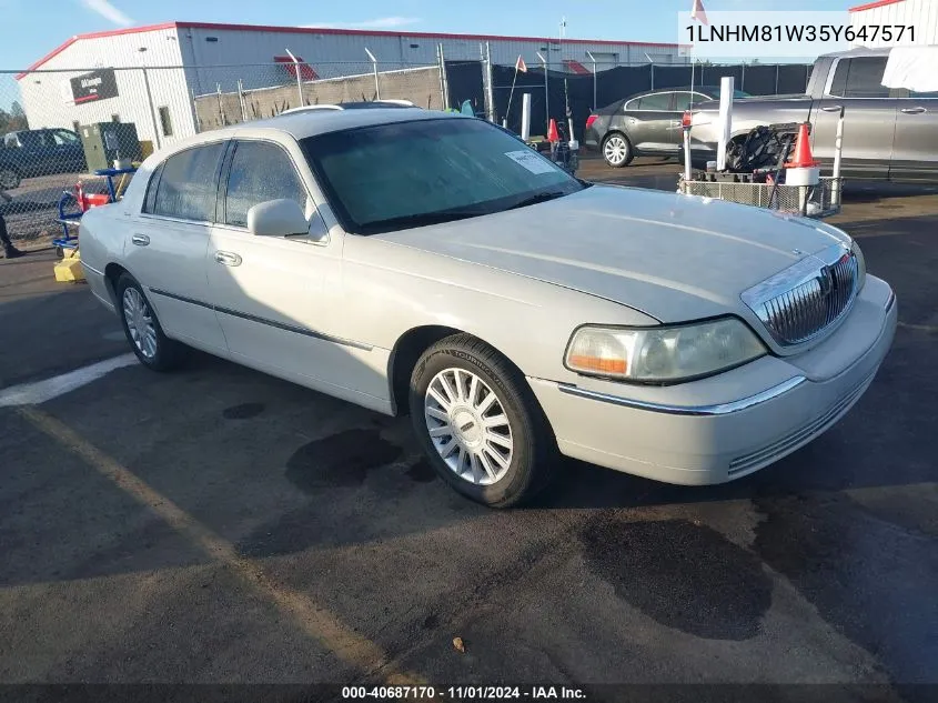 2005 Lincoln Town Car Signature VIN: 1LNHM81W35Y647571 Lot: 40687170