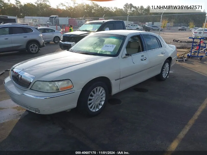 2005 Lincoln Town Car Signature VIN: 1LNHM81W35Y647571 Lot: 40687170