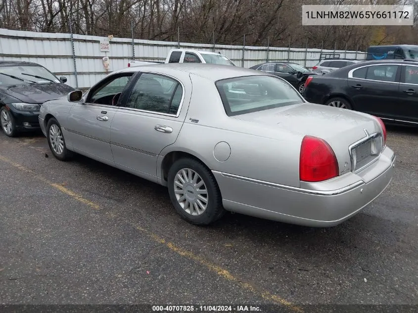 2005 Lincoln Town Car Signature Limited VIN: 1LNHM82W65Y661172 Lot: 40707825