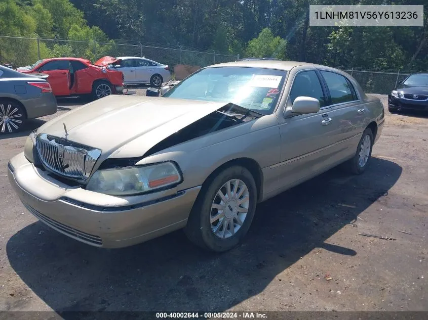 1LNHM81V56Y613236 2006 Lincoln Town Car Signature