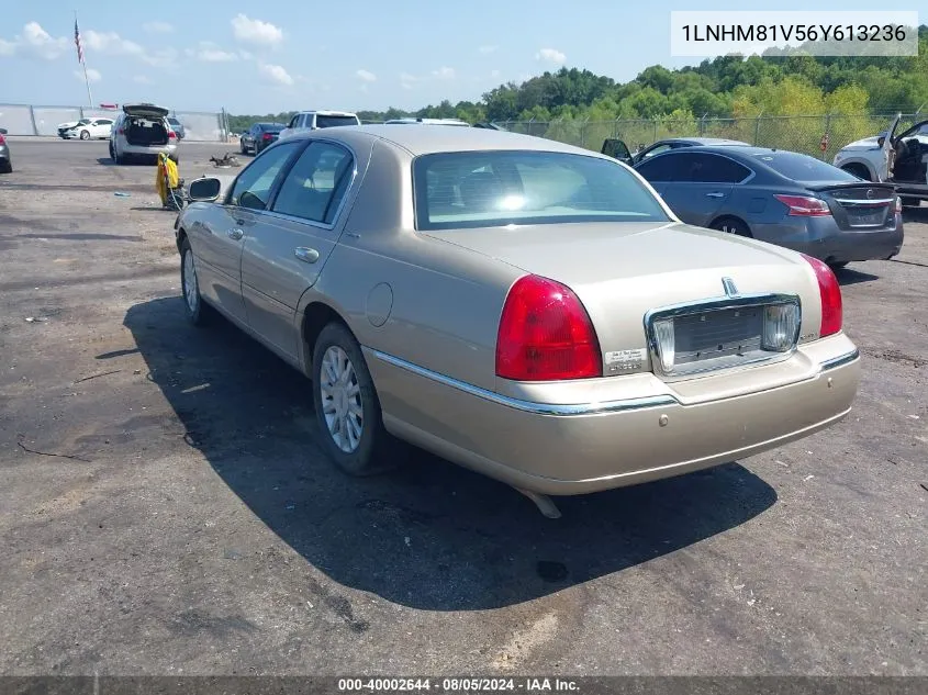 1LNHM81V56Y613236 2006 Lincoln Town Car Signature