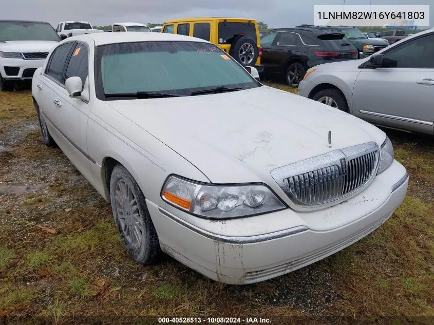 2006 Lincoln Town Car Signature Limited VIN: 1LNHM82W16Y641803 Lot: 40528513