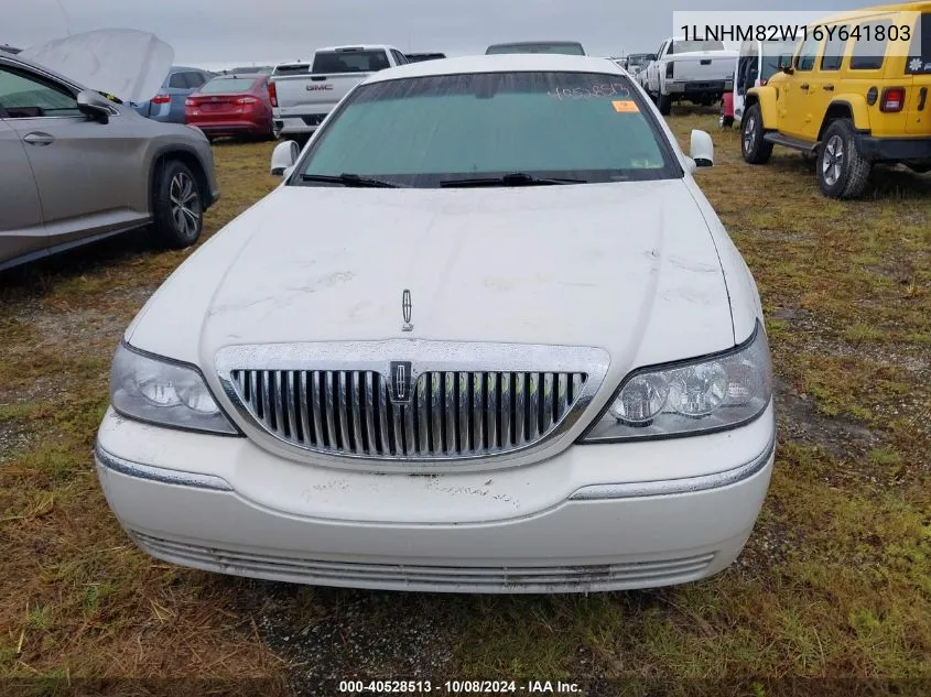 2006 Lincoln Town Car Signature Limited VIN: 1LNHM82W16Y641803 Lot: 40528513