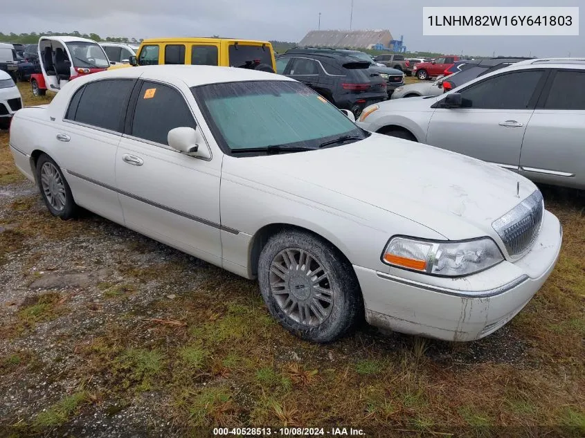 2006 Lincoln Town Car Signature Limited VIN: 1LNHM82W16Y641803 Lot: 40528513