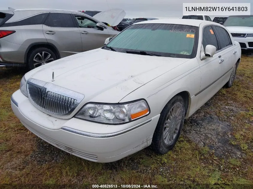 2006 Lincoln Town Car Signature Limited VIN: 1LNHM82W16Y641803 Lot: 40528513