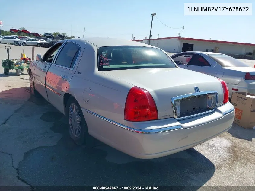 2007 Lincoln Town Car Signature Limited VIN: 1LNHM82V17Y628672 Lot: 40247867