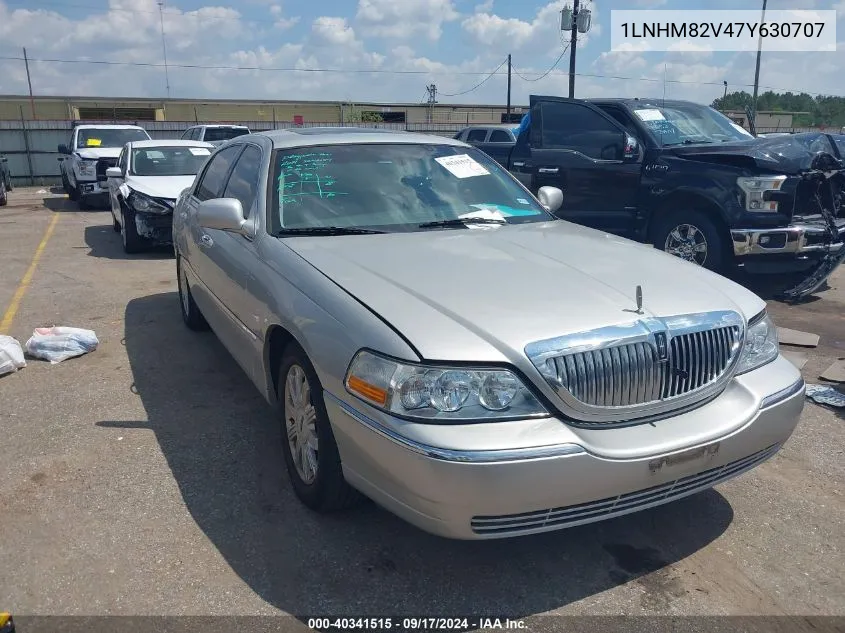 2007 Lincoln Town Car Signature Limited VIN: 1LNHM82V47Y630707 Lot: 40341515