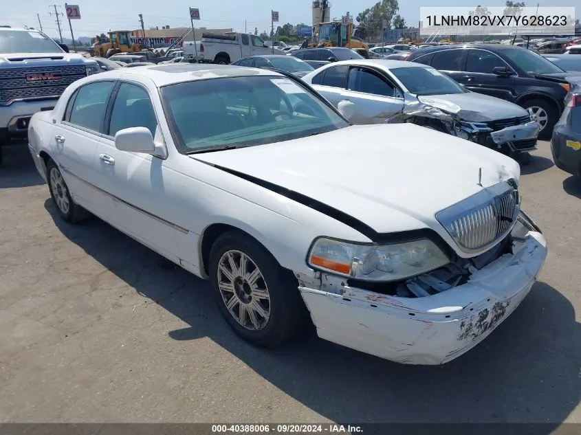 1LNHM82VX7Y628623 2007 Lincoln Town Car Signature Limited