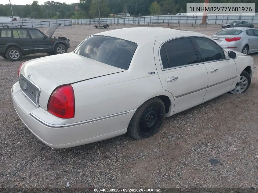 2007 Lincoln Town Car Signature Limited VIN: 1LNHM82V77Y601976 Lot: 40388926