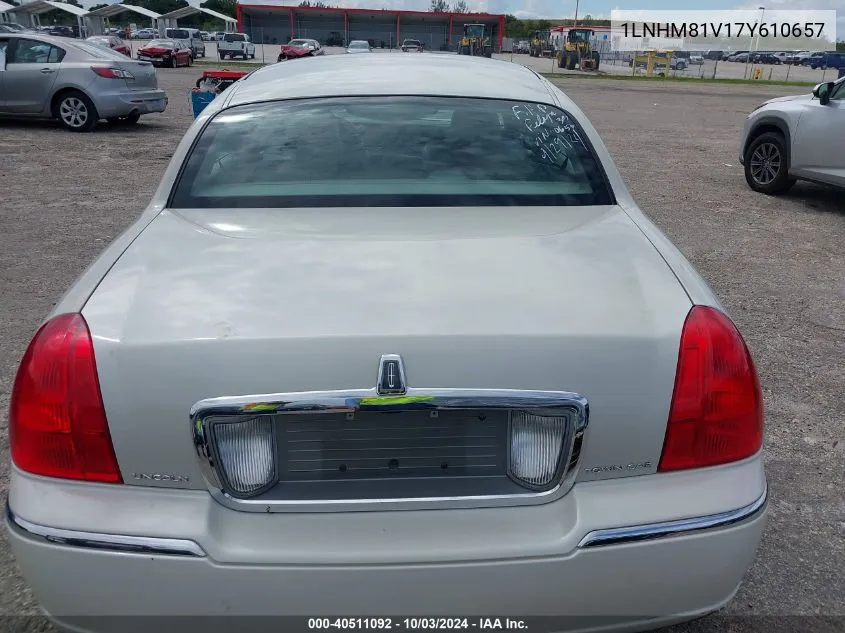 2007 Lincoln Town Car Signature VIN: 1LNHM81V17Y610657 Lot: 40511092