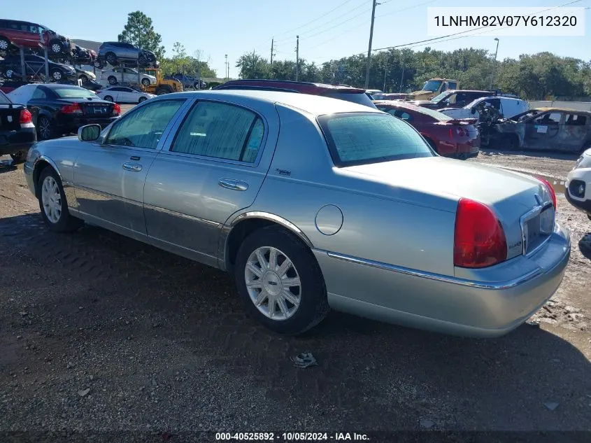 2007 Lincoln Town Car Signature Limited VIN: 1LNHM82V07Y612320 Lot: 40525892