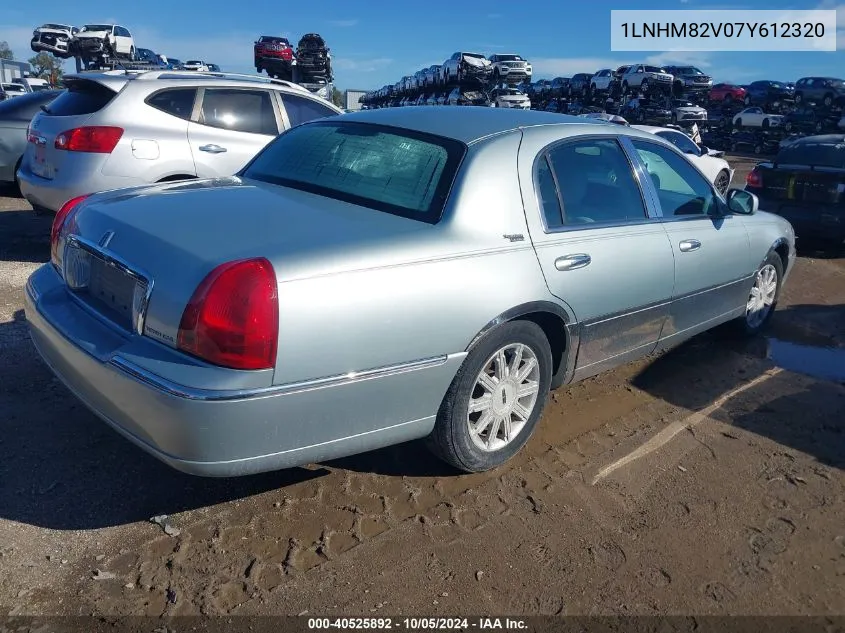 2007 Lincoln Town Car Signature Limited VIN: 1LNHM82V07Y612320 Lot: 40525892