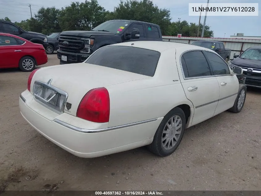 2007 Lincoln Town Car Signature VIN: 1LNHM81V27Y612028 Lot: 40597362