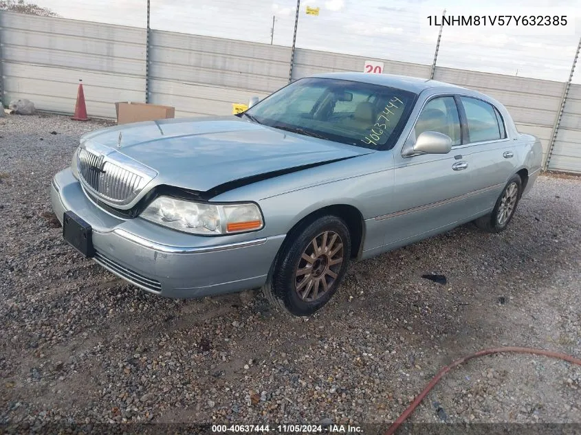 2007 Lincoln Town Car Signature VIN: 1LNHM81V57Y632385 Lot: 40637444