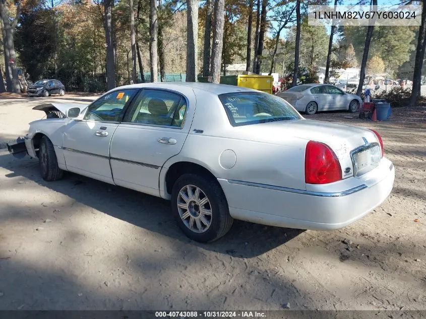 2007 Lincoln Town Car Signature Limited VIN: 1LNHM82V67Y603024 Lot: 40743088