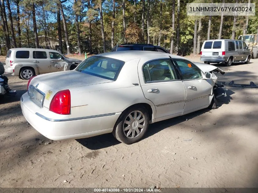 2007 Lincoln Town Car Signature Limited VIN: 1LNHM82V67Y603024 Lot: 40743088