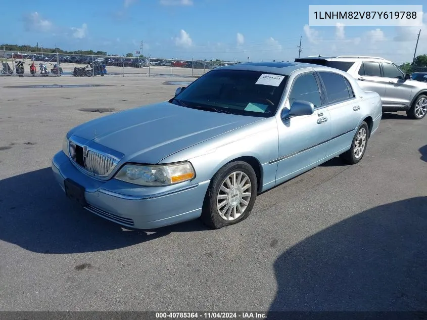 2007 Lincoln Town Car Signature Limited VIN: 1LNHM82V87Y619788 Lot: 40785364