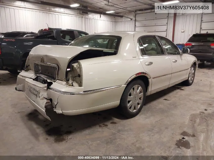 2007 Lincoln Town Car Designer Series VIN: 1LNHM83V37Y605408 Lot: 40834099