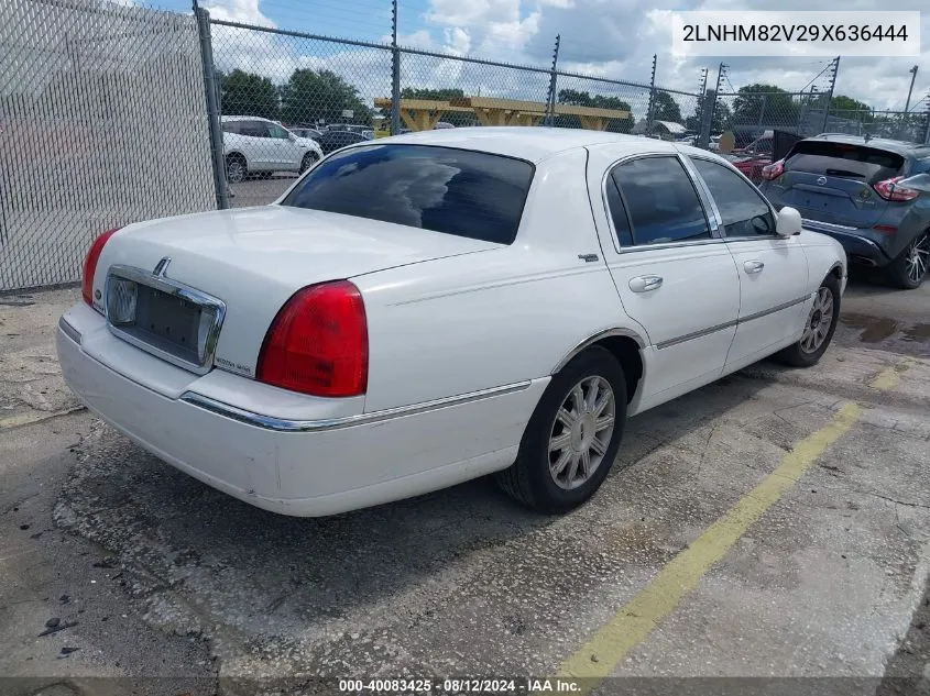 2009 Lincoln Town Car Signature Limited VIN: 2LNHM82V29X636444 Lot: 40083425