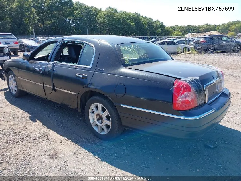 2011 Lincoln Town Car Executive L VIN: 2LNBL8EV1BX757699 Lot: 40319418