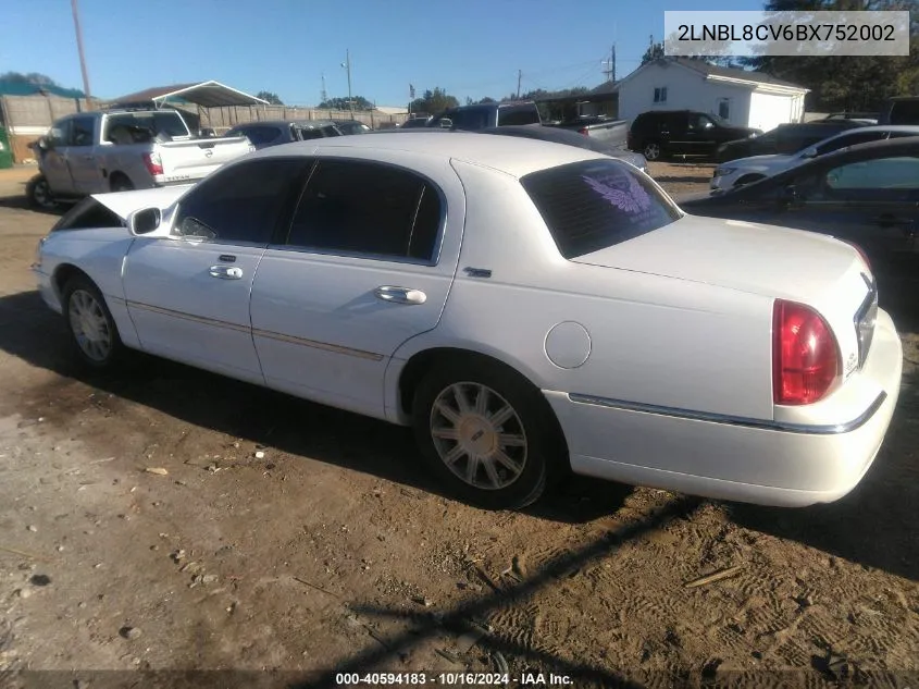 2011 Lincoln Town Car Signature Limited VIN: 2LNBL8CV6BX752002 Lot: 40594183