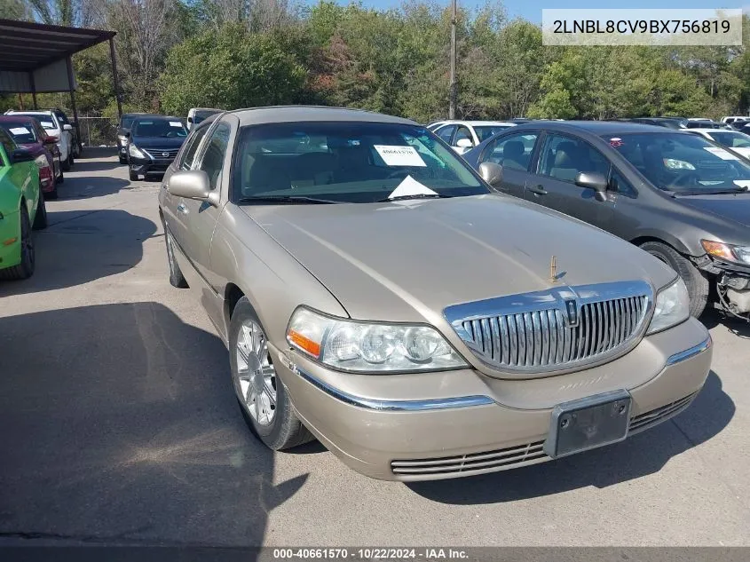 2011 Lincoln Town Car Signature Limited VIN: 2LNBL8CV9BX756819 Lot: 40661570