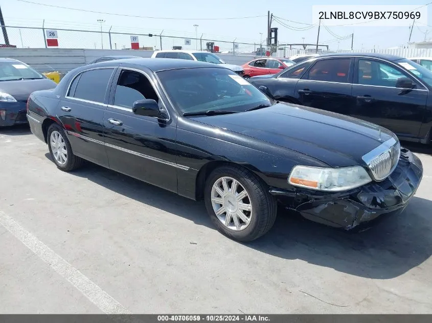 2011 Lincoln Town Car Signature Limited VIN: 2LNBL8CV9BX750969 Lot: 40706059