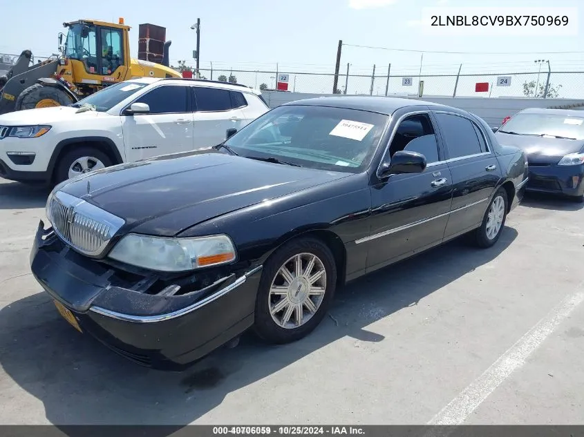 2011 Lincoln Town Car Signature Limited VIN: 2LNBL8CV9BX750969 Lot: 40706059