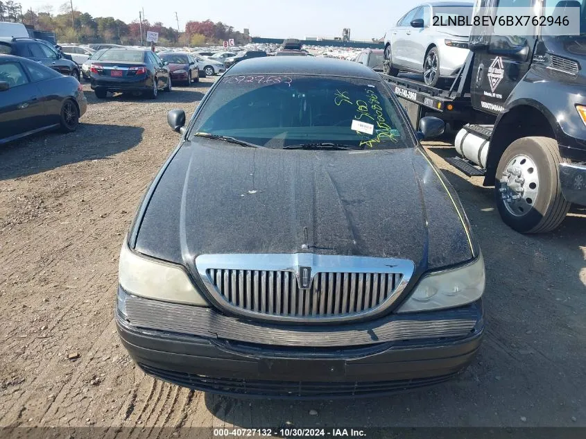 2011 Lincoln Town Car Executive L VIN: 2LNBL8EV6BX762946 Lot: 40727132