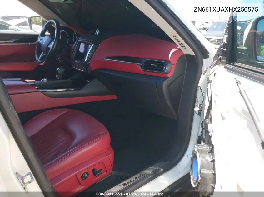 ZN661XUAXHX250575 2017 Maserati Levante