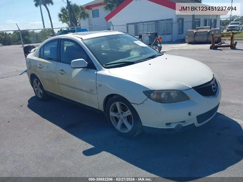 2005 Mazda Mazda3 S VIN: JM1BK123451237494 Lot: 38852206