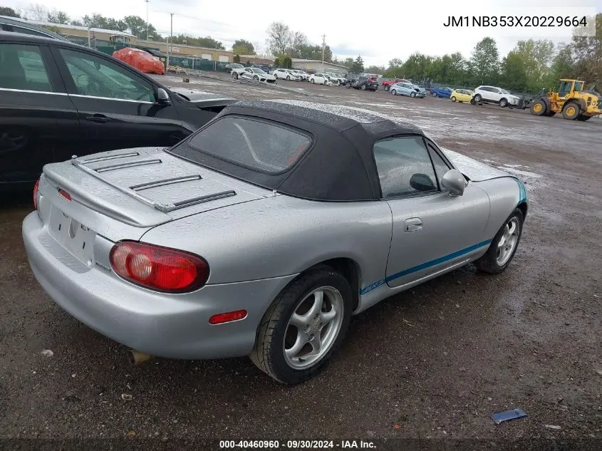 JM1NB353X20229664 2002 Mazda Mx-5 Miata Cloth/Ls/Se