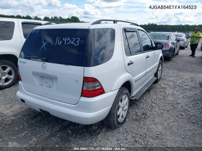 2000 Mercedes-Benz Ml 320 VIN: 4JGAB54E1YA164523 Lot: 39901775