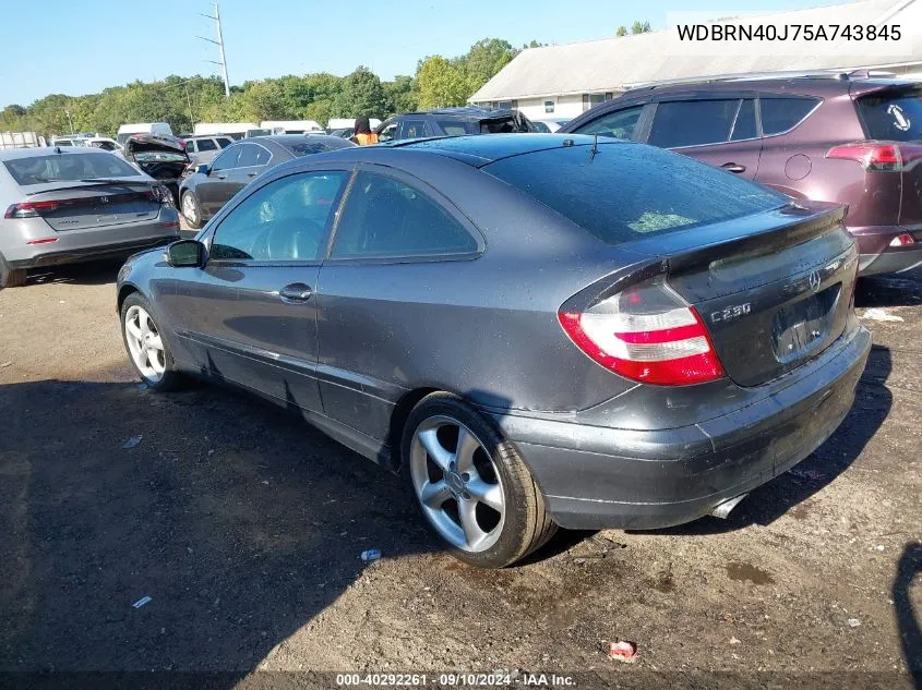 2005 Mercedes-Benz C 230 Kompressor Sport VIN: WDBRN40J75A743845 Lot: 40292261