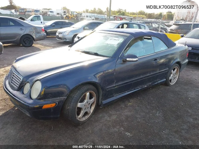 2002 Mercedes-Benz Clk-Class Base (A5) VIN: WDBLK70G82T096537 Lot: 40770129