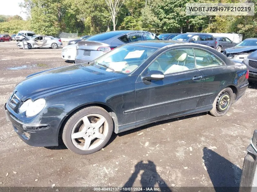 2007 Mercedes-Benz Clk 550 VIN: WDBTJ72H97F210219 Lot: 40492137