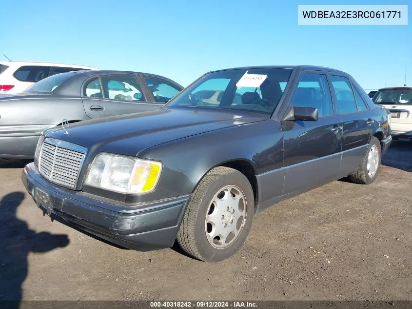 1994 Mercedes-Benz E 320 VIN: WDBEA32E3RC061771 Lot: 40318242