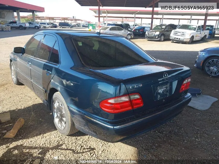 2000 Mercedes-Benz E 320 VIN: WDBJF65G5YA965923 Lot: 40565719