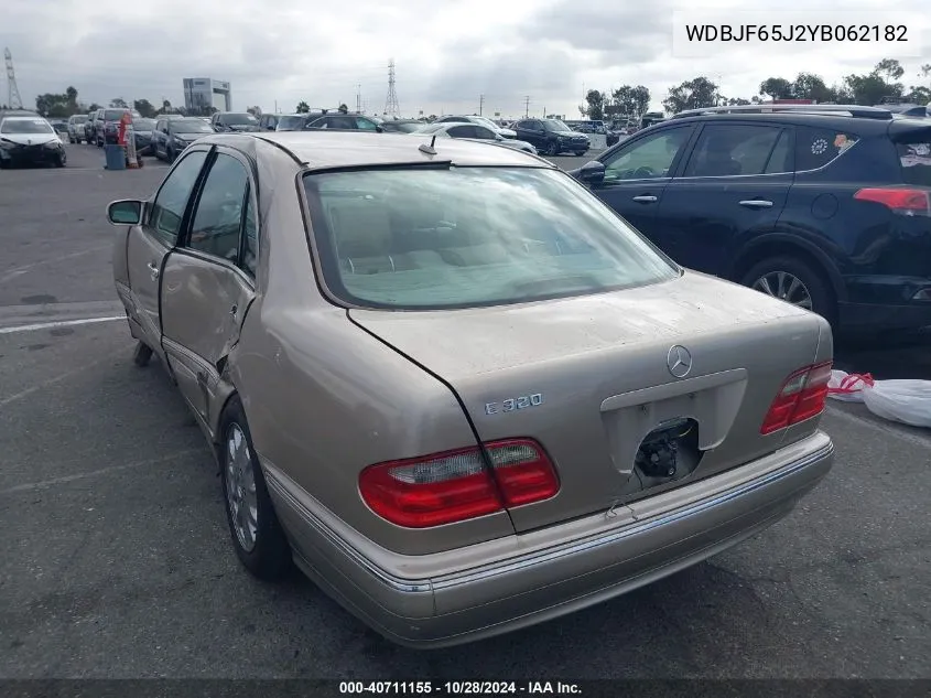 2000 Mercedes-Benz E 320 VIN: WDBJF65J2YB062182 Lot: 40711155