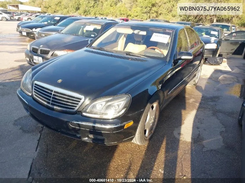 2000 Mercedes-Benz S 500 VIN: WDBNG75J7YA065962 Lot: 40681410